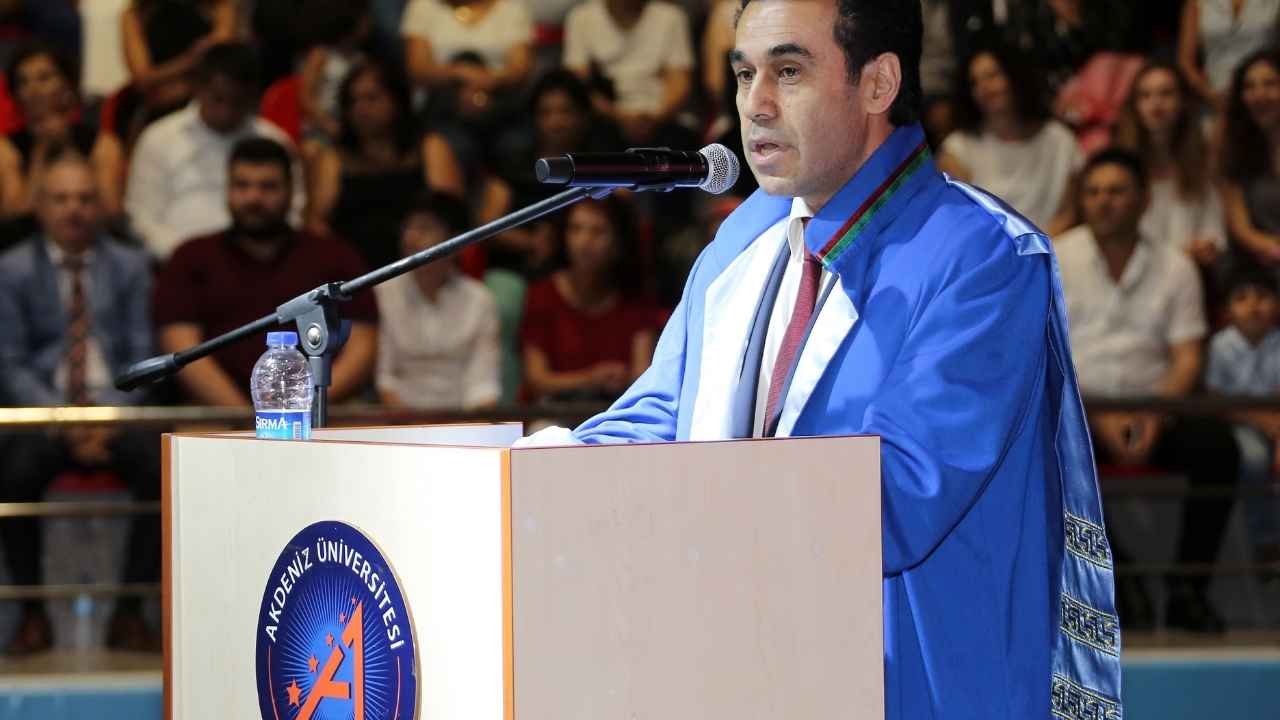 Akdeniz Üniversitesi'nde Skandal Eski Dekanın Profesörlüğü İptal Edildi 2