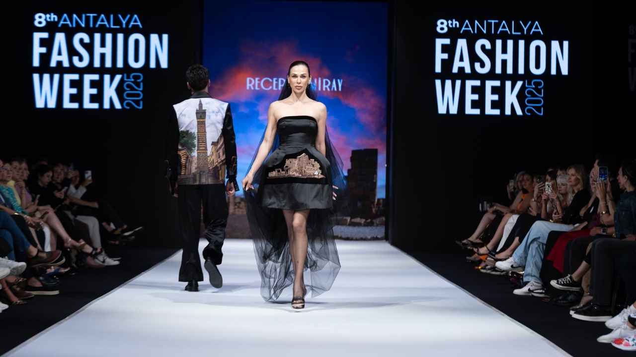 Antalya Fashion Week Podyumunda Modacıya Evlilik Teklifi 3