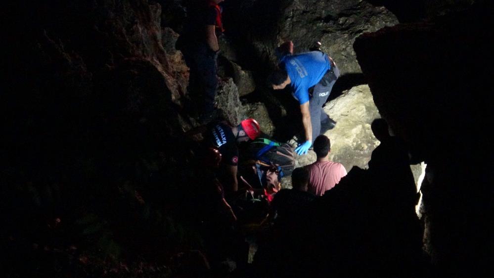 Antalya'da 30 Metre Yükseklikteki Falezlerde F*ci Öl*m!