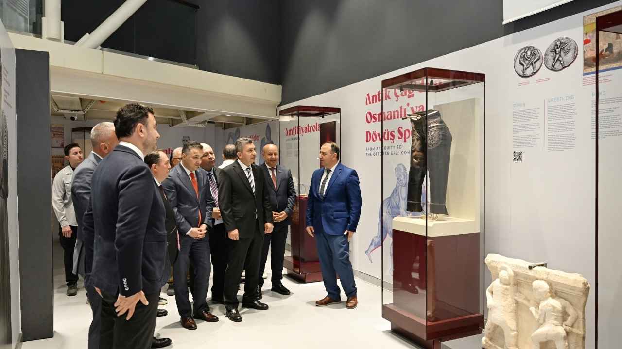 Antalya'da Aspendos'tan Cumhuriyet Meydanı'na 19 Mayıs Coşkusu 4