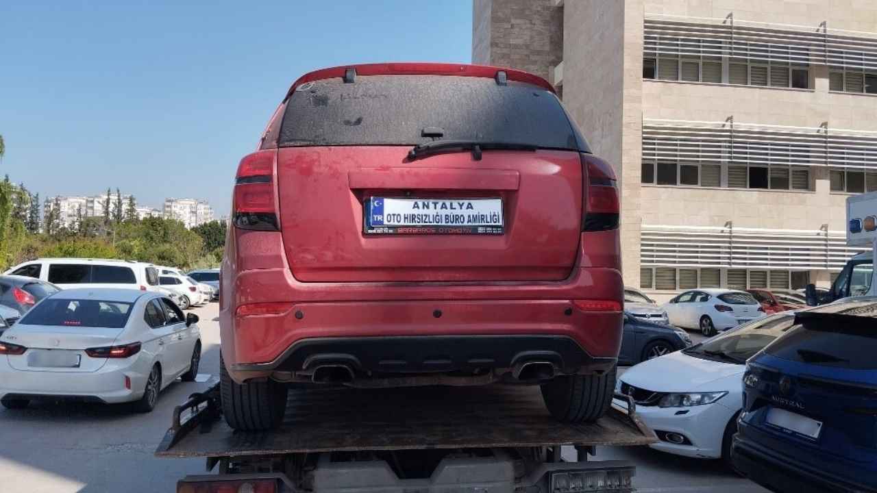 Antalya’da Bin 835 Şüpheli Yakalandı! 213’Ü Tutuklandı 2