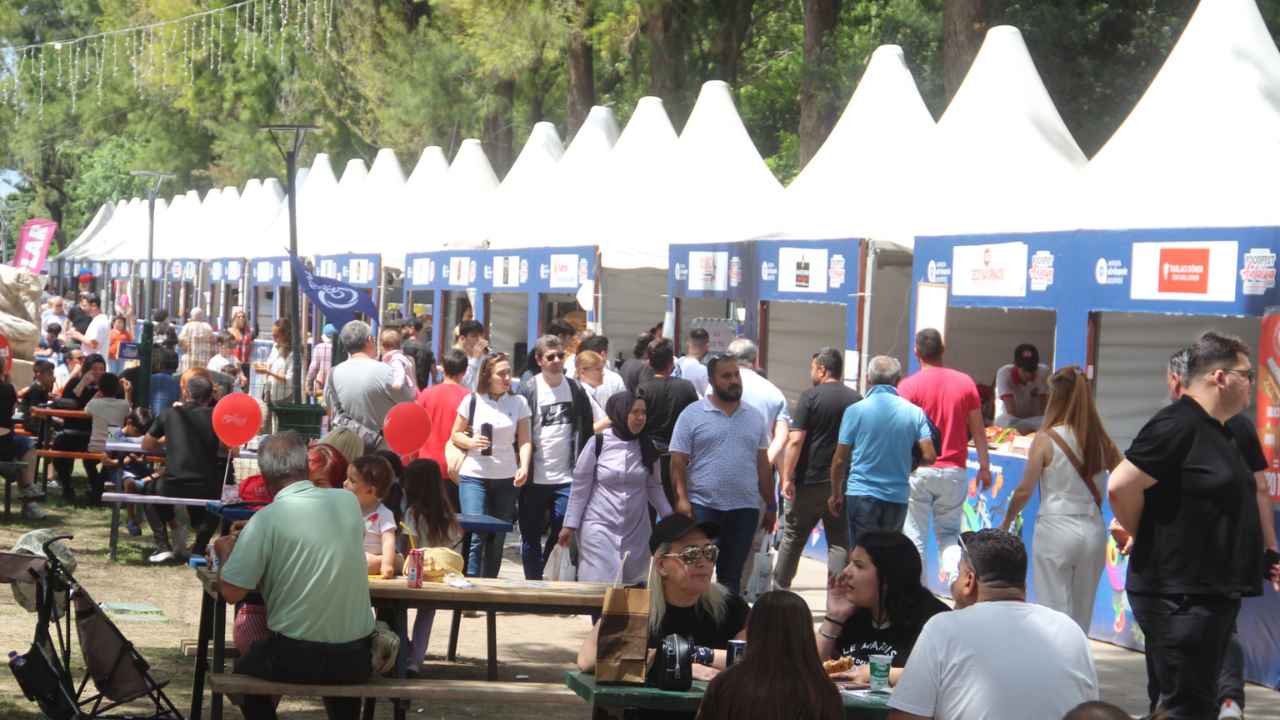 Antalya'da Halk Gastronomi Festivali'ne Koştu 6