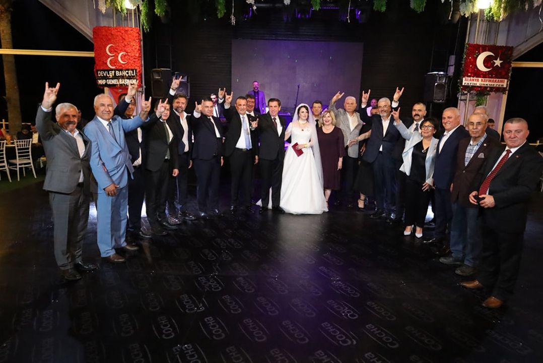 Antalya'da Mhp Myk Üyesi Hüseyin Yıldız’ın Mutlu Günü 2