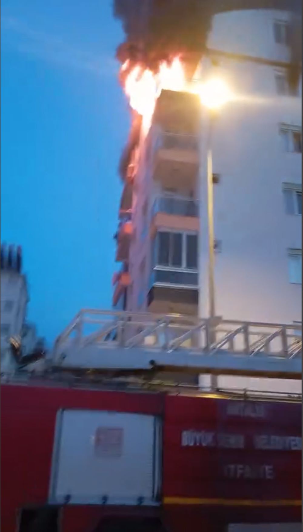 Antalya'da Sarj Cihazı Fac*aya Davetiye Çıkarıyordu