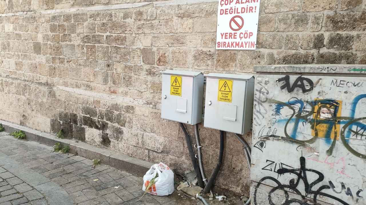 Bu Görüntüler Antalya'ya Yakışmıyor! Kaleiçi'nde Çöp Krizi 3