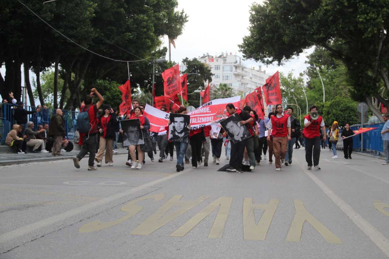 Antalya’da 1 Mayıs Coşkusu Yaşandı 5,