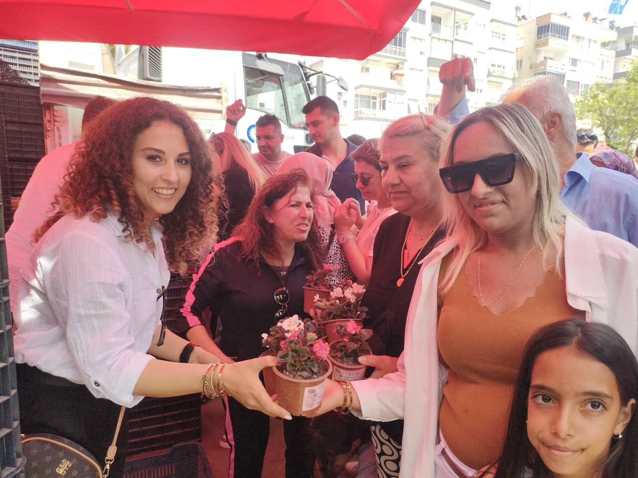 Antalya’da Anneler Günü’nde Çiçek İzdihamı 3