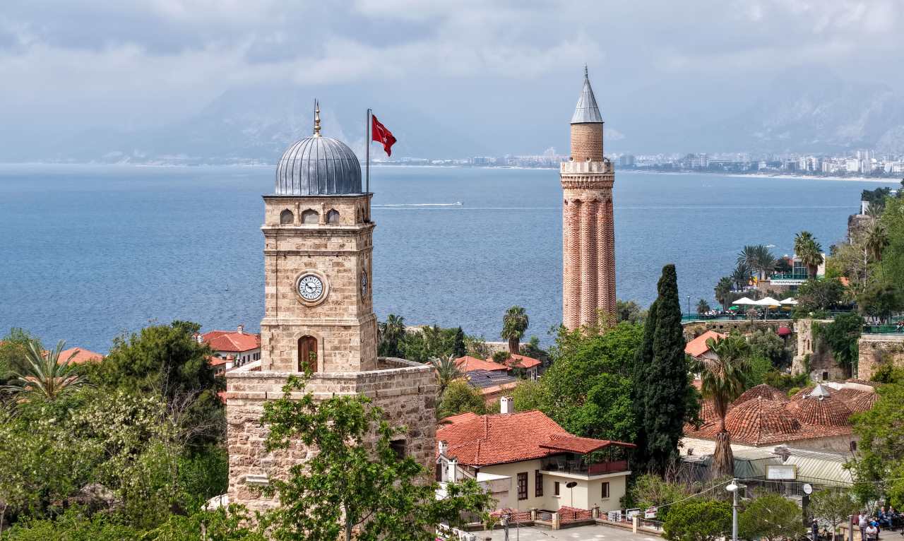 Antalya’nın Tarihi Saat Kulesinde Zaman Durdu 3