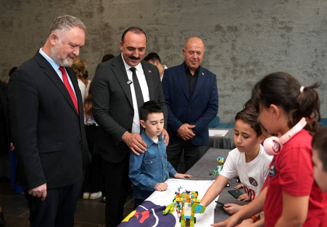 Konyaaltı’nda Öğrenciler Ürettikleri Cihazlarını Tanıttı 2
