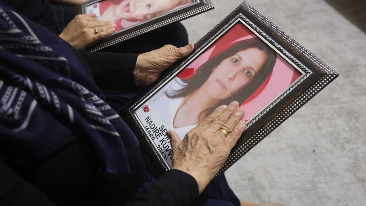 Hatay’da Anneler Günü 12 Yıldır Yasla Geçiyor 2