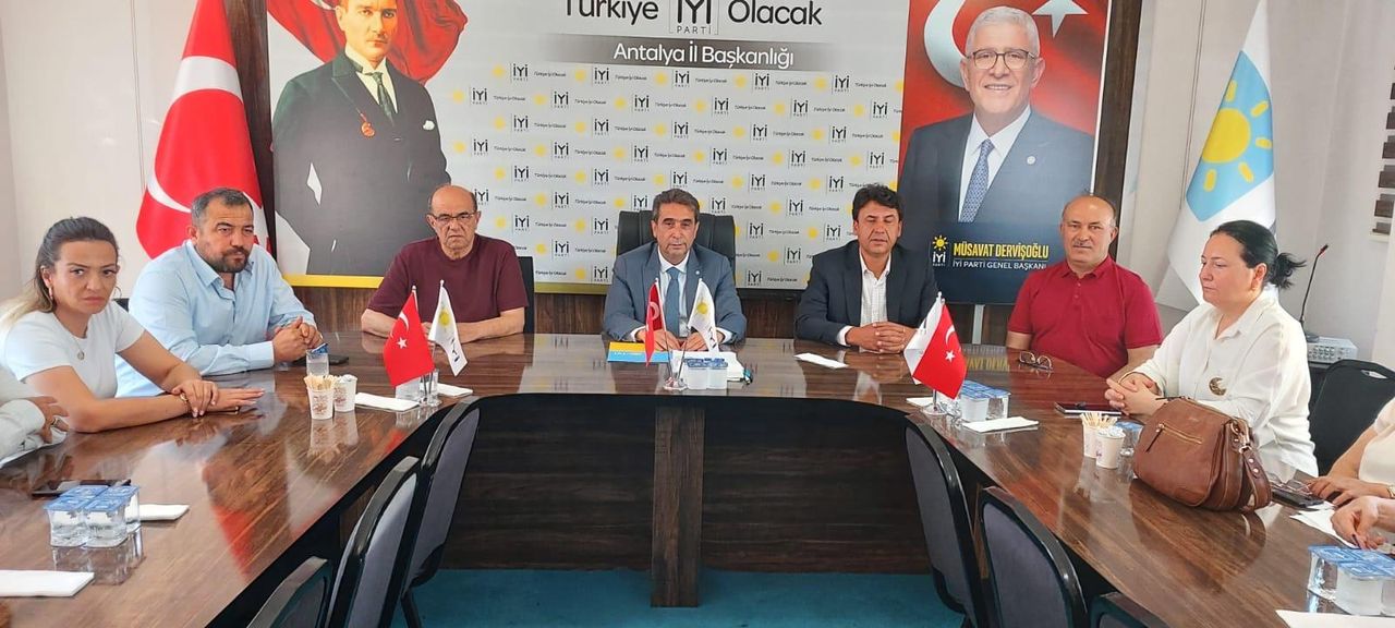 İyi̇ Parti Elmalı Ve Korkuteli İlçe Başkanlıklarında Değişim 3