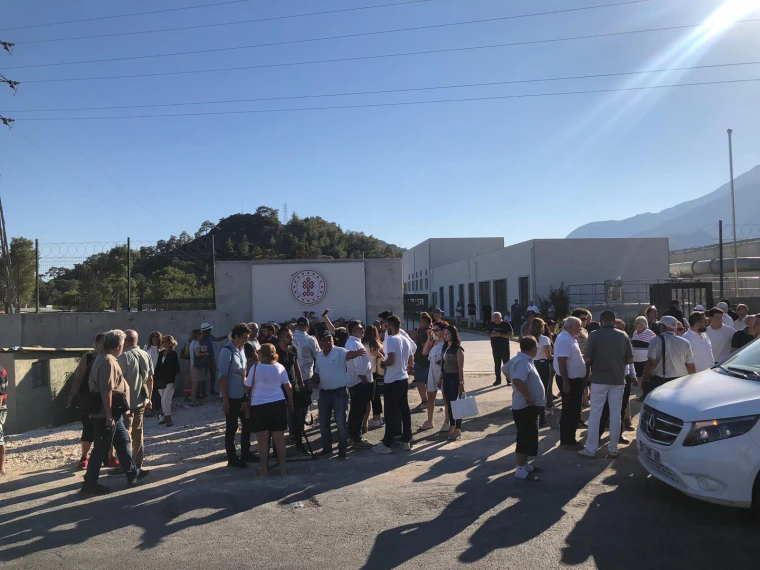 Kemer Çamyuva'da Kanalizasyon Patladı! Halk Protesto Etmişti 2