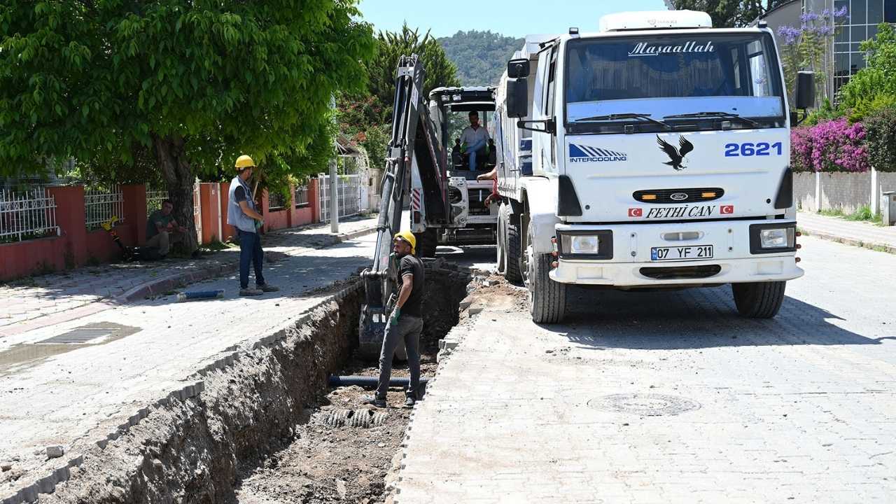 Kemer’de Başkan Topaloğlu’ndan Elektrik Özrü 3
