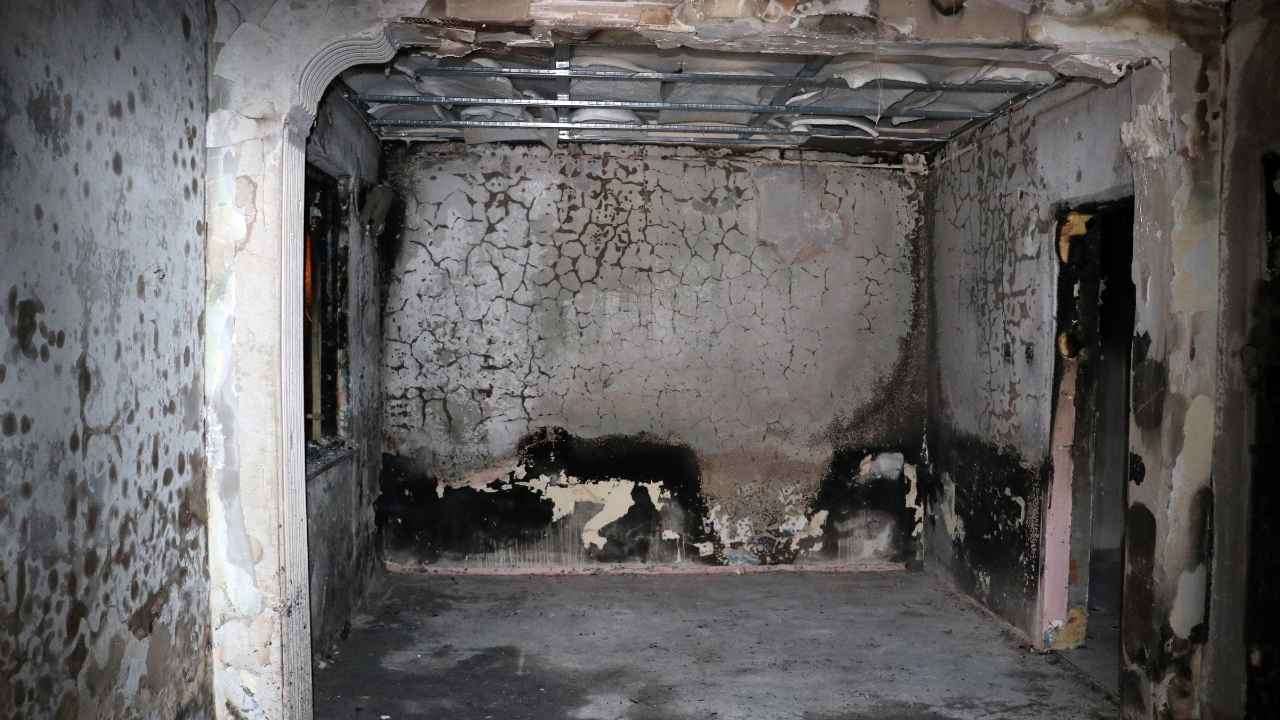 Kepez'de Yaşlı Çiftin Evi Tamamen Yandı! Destek Bekliyorlar 3