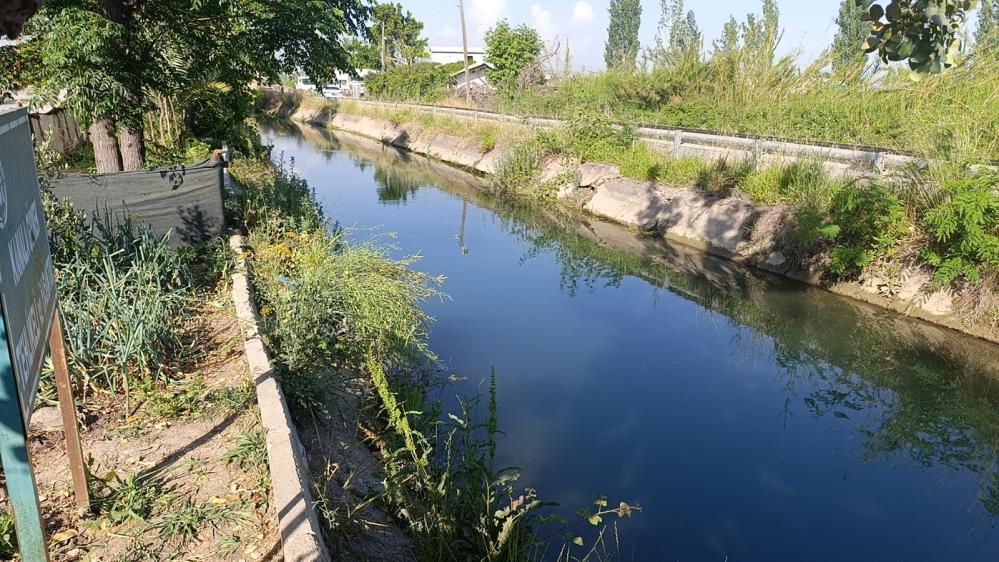 Manavgat’ta Sulama Kanalı Az Daha Can Alıyordu