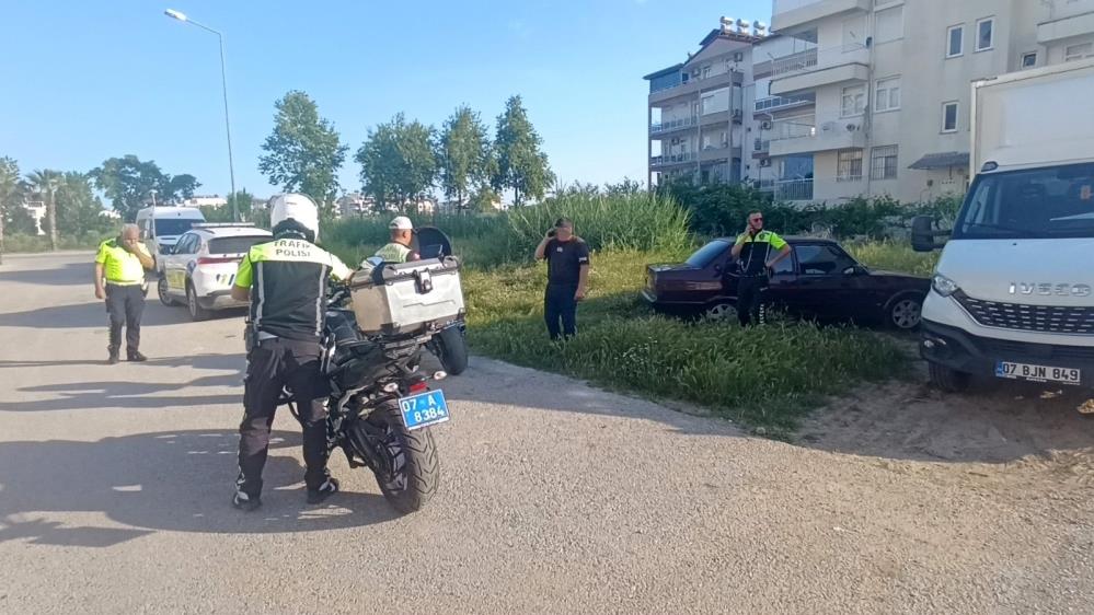 Manavgat'ta Sürücü 'Dur' İhtarına Uymayarak Polisten Kaçtı