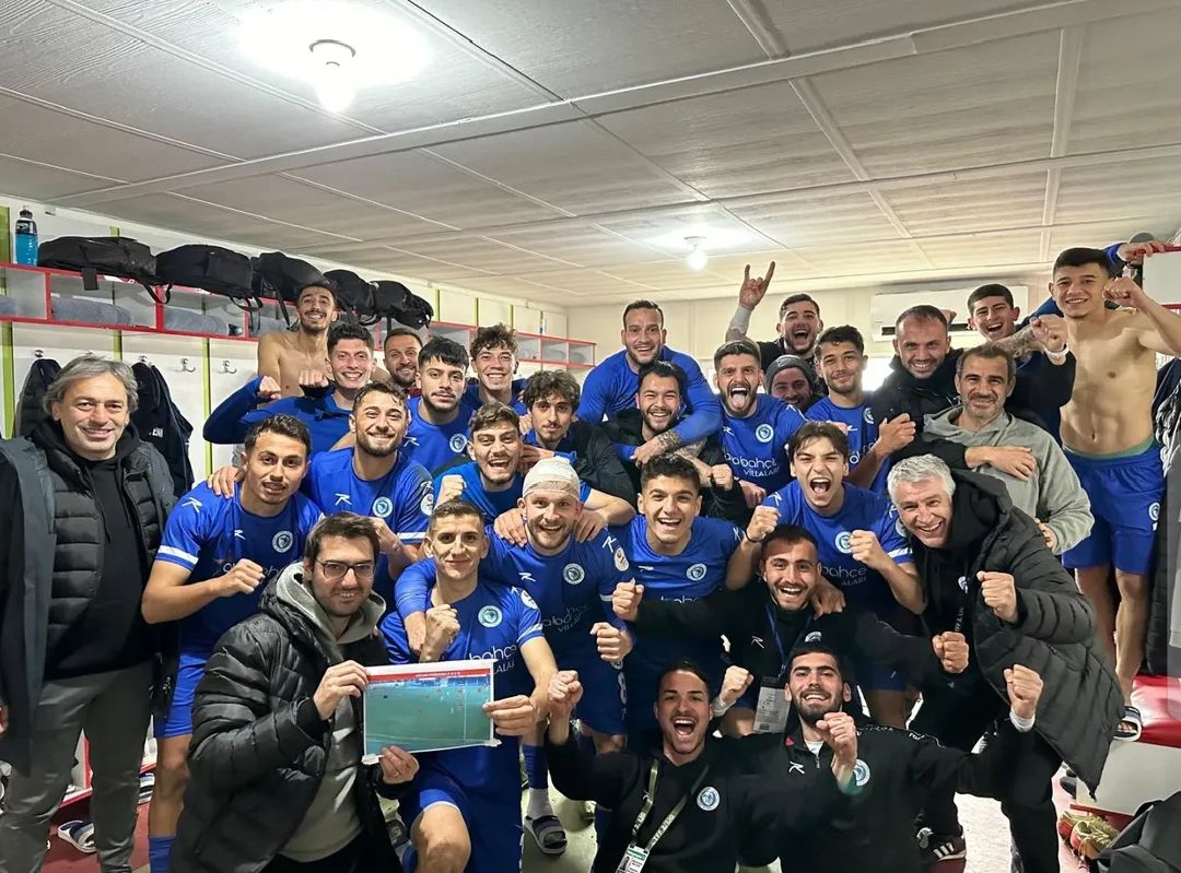 Serikspor'dan Tarihi Başarı! 1.Lig'e Yükseldi