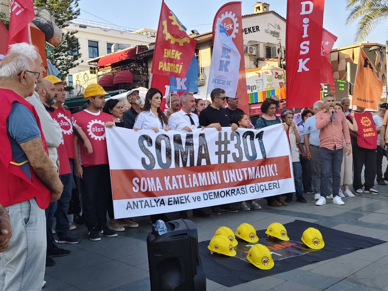 Soma Fac*asında Hayatını Kaybeden İşçiler Antalya'da Anıldı