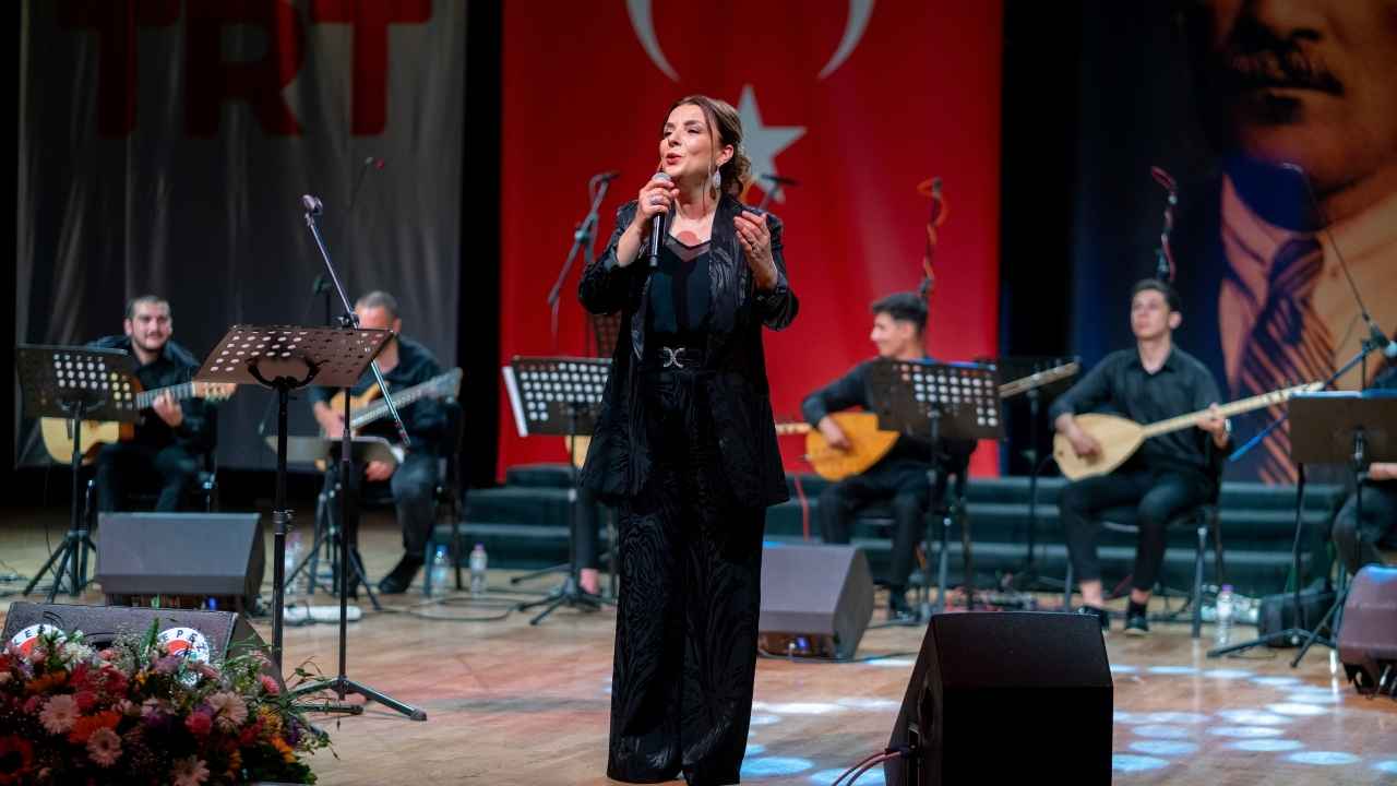 Trt Antalya Thm Çocuk Ve Gençlik Korolarından Türkü Şöleni 5