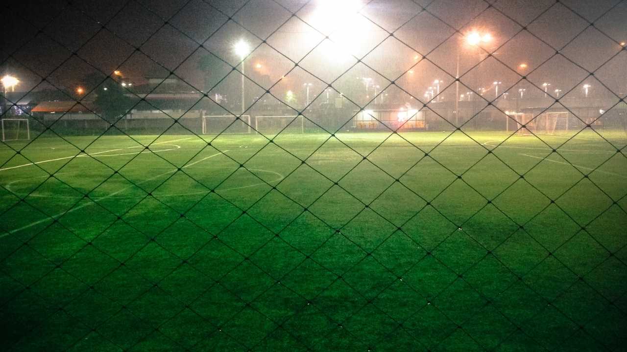 Adana Saimbeyli’ye 5 Yeni Halı Saha Yapılacak 2