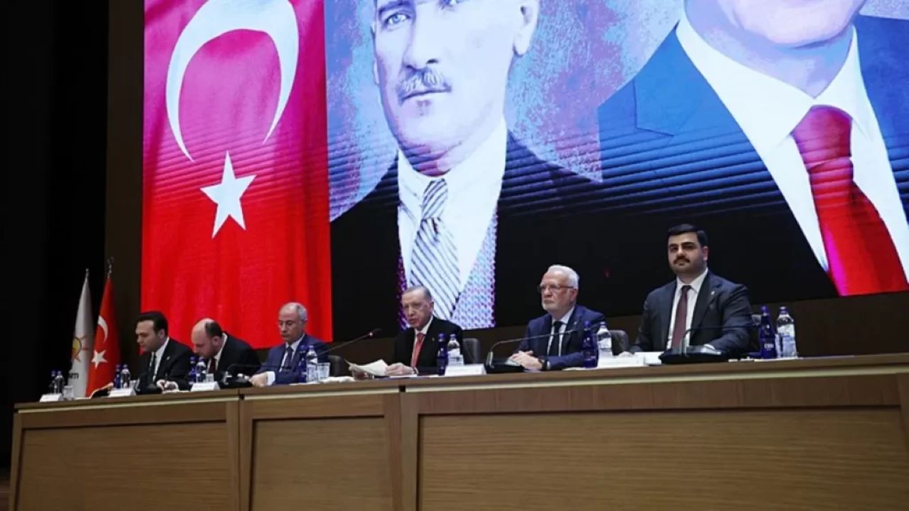 AK Parti'nin Yeni Anayasa Komisyonu Ne Zaman Toplanıyor?