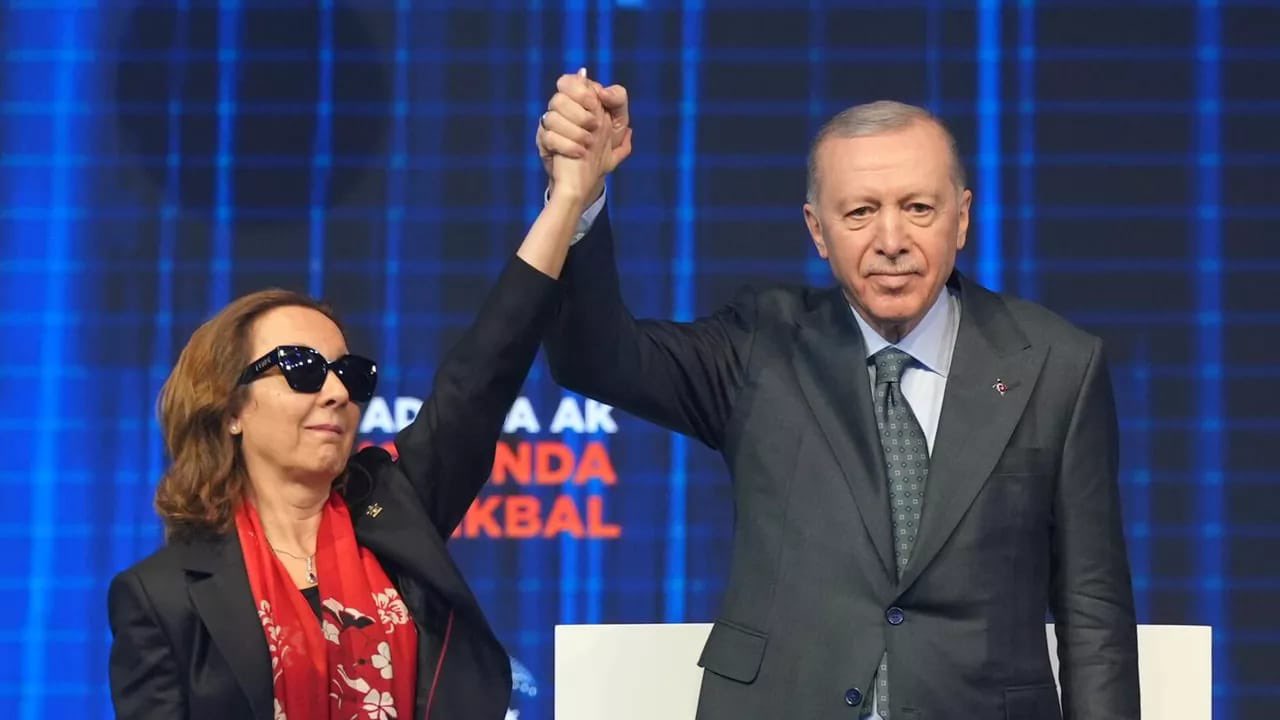 AK Parti'ye Geçen Antalya Milletvekiline Başkanlık!