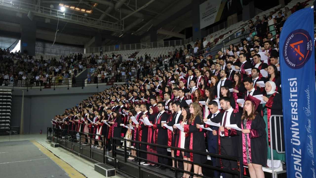 Akdeniz Üniversitesi’nden Türk Tıbbına 289 Yeni Hekim 2