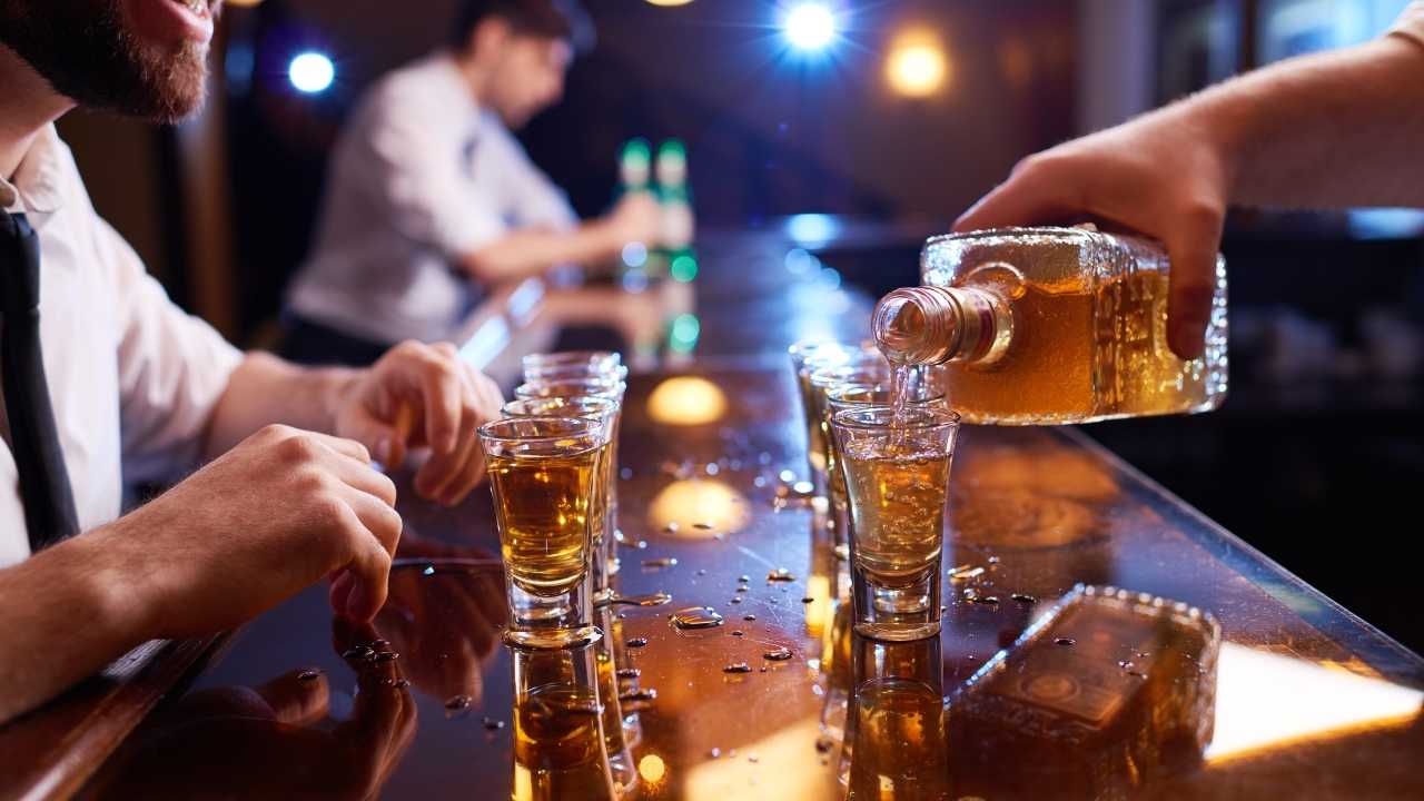 Alanya’da Binlerce Litre Kaçak Alkol Yakalandı2