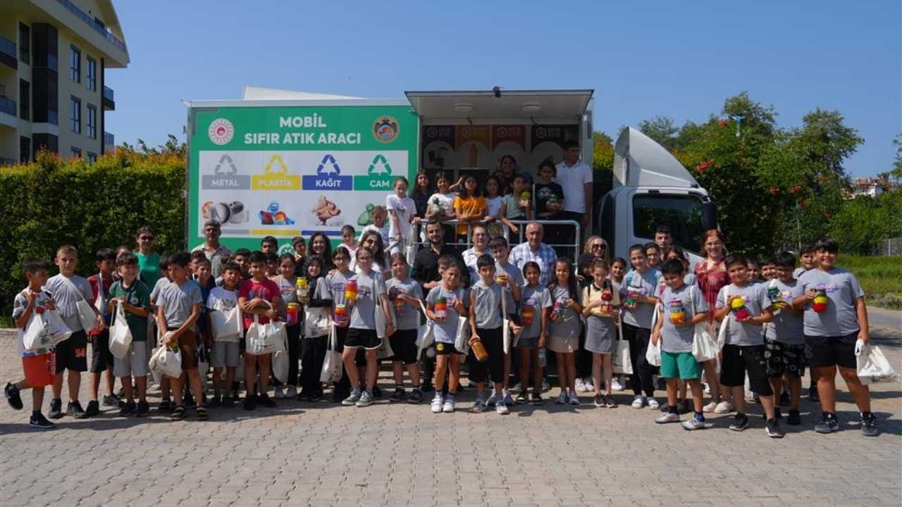 Alanya'da Çevre Haftası Coşkusu Çocuklara Geri Dönüşüm Eğitimi Verildi 2