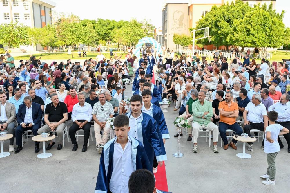 Ali Bahar Antalya OSB Teknik Koleji İlk Mezunlarını Verdi