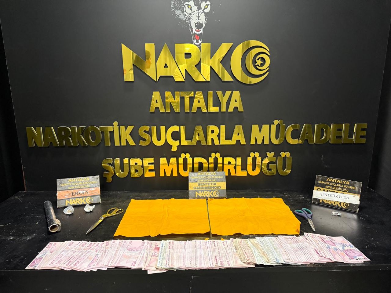 Antalya Emniyeti'nde Narkotik Operasyonu! 18 Tutuklama