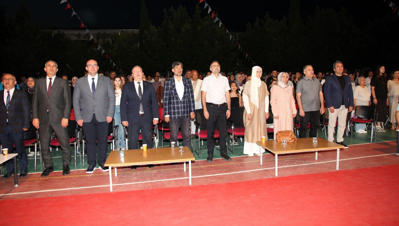 Antalya Envar Koleji'nden Mezuniyet Töreni