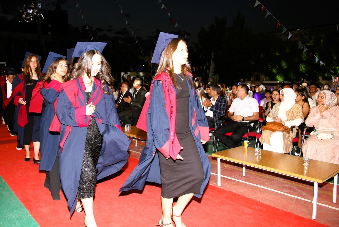 Antalya Envar Koleji'nden Mezuniyet Töreni