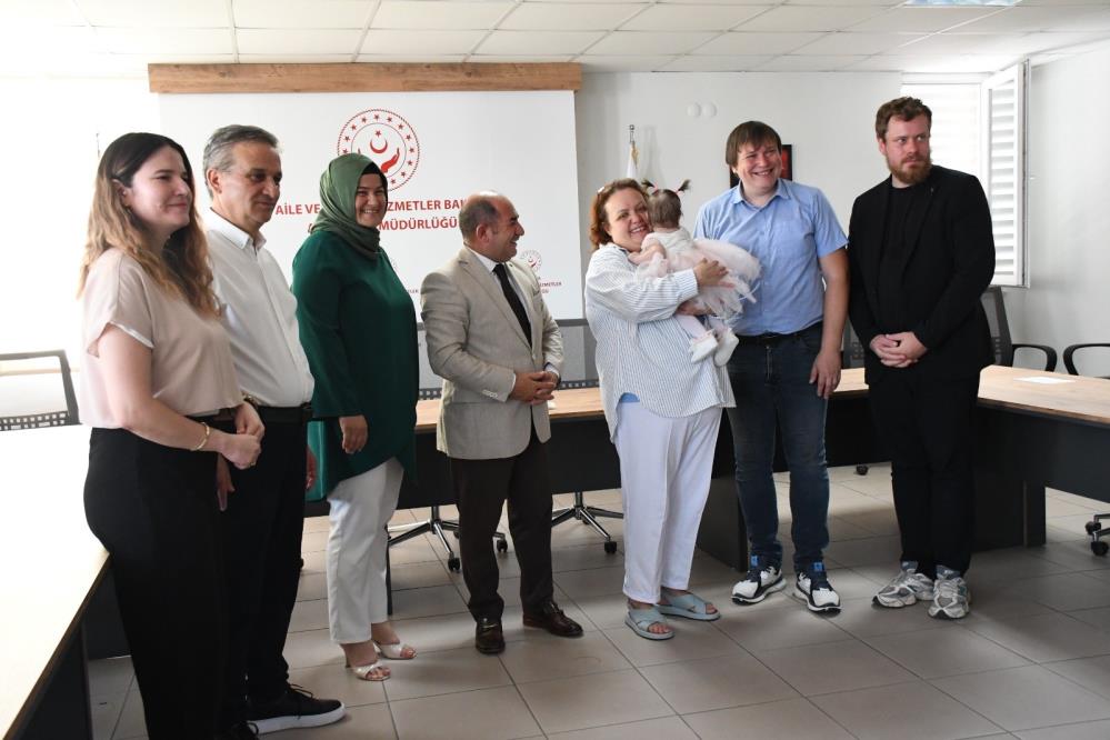 Antalya Havalimanı Tuvaletine Bırakılan Bebek Rusya'ya Teslim Edildi