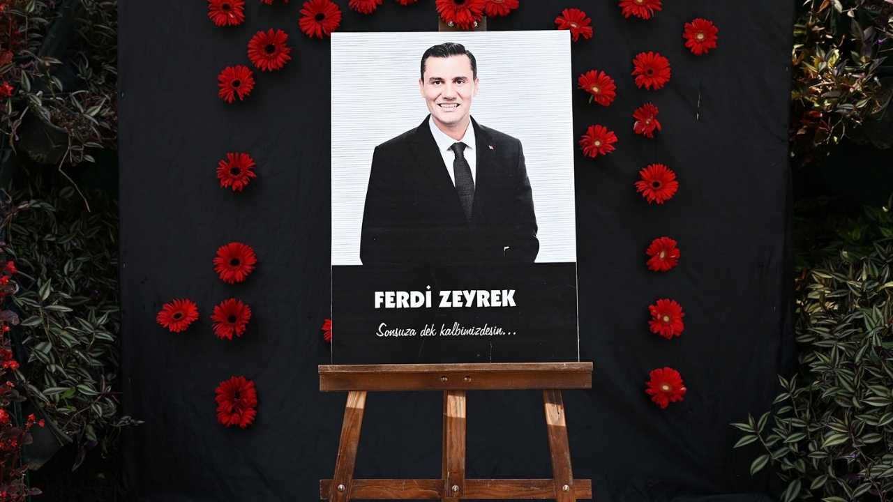 Antalya Kemer’de Ferdi Zeyrek’in Anısı Yaşatılıyor 2