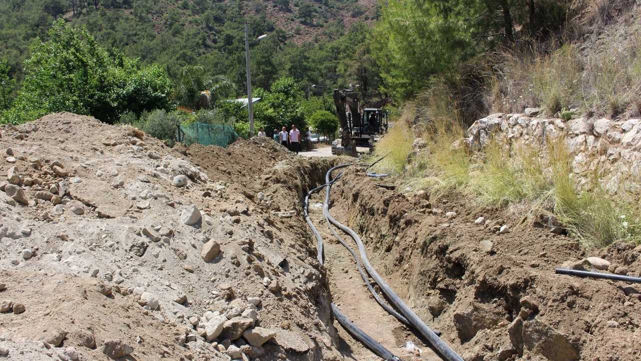 Antalya Kemer’de Su Krizi 600 Metrelik Hatla Bitecek 2