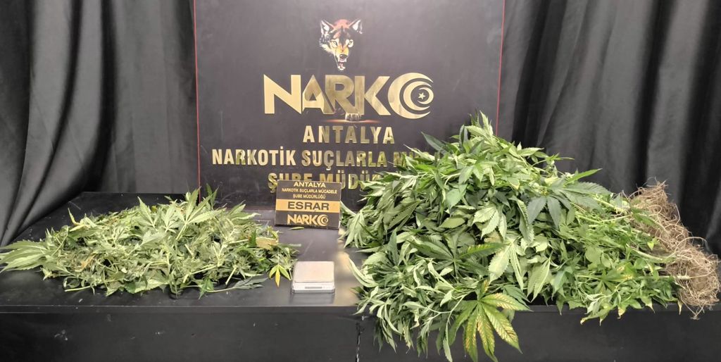 Antalya'da 1 Haftada Ele Geçirilen Yasaklı Maddeler Açıklandı 113 Gözaltı 4