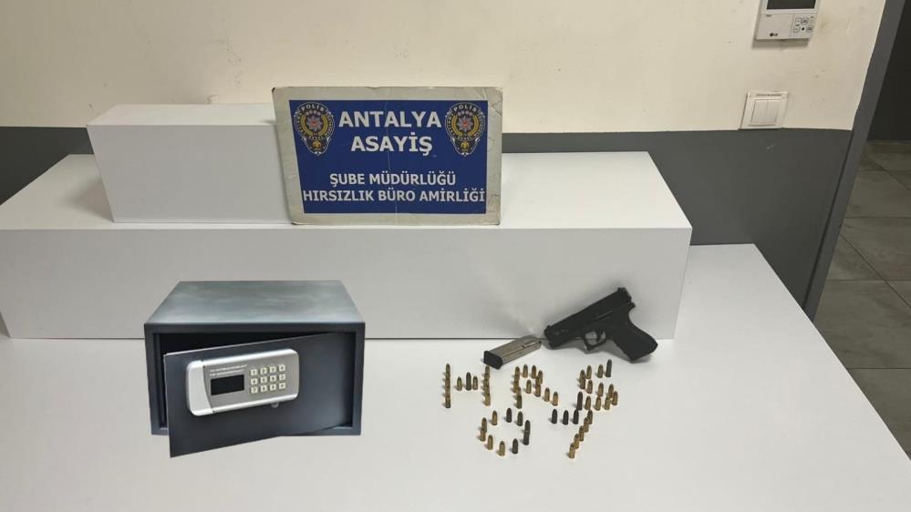Antalya'da 266 Bin Kişi Sorgulandı! 205 Şüpheli Tutuklandı