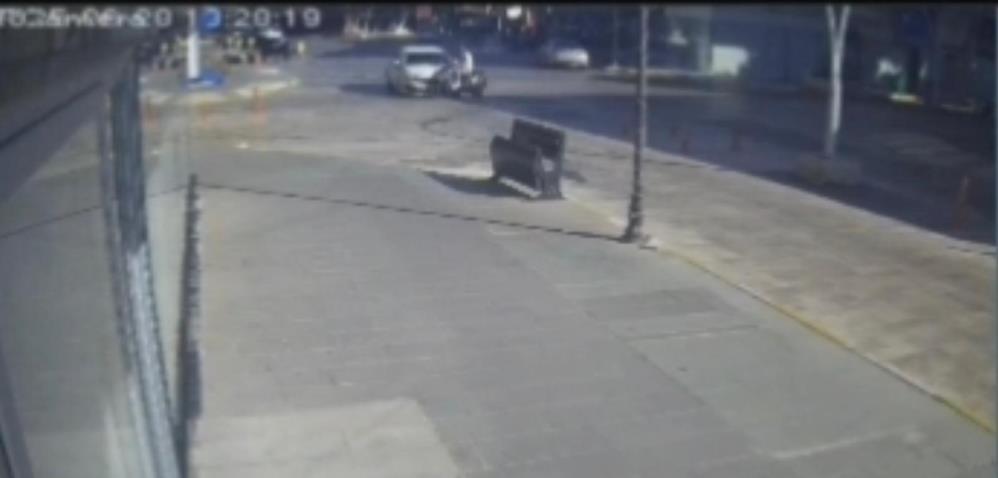 Antalya'da F*ci Kaza! Motosiklet Sürücüsü Metrelerce Savruldu