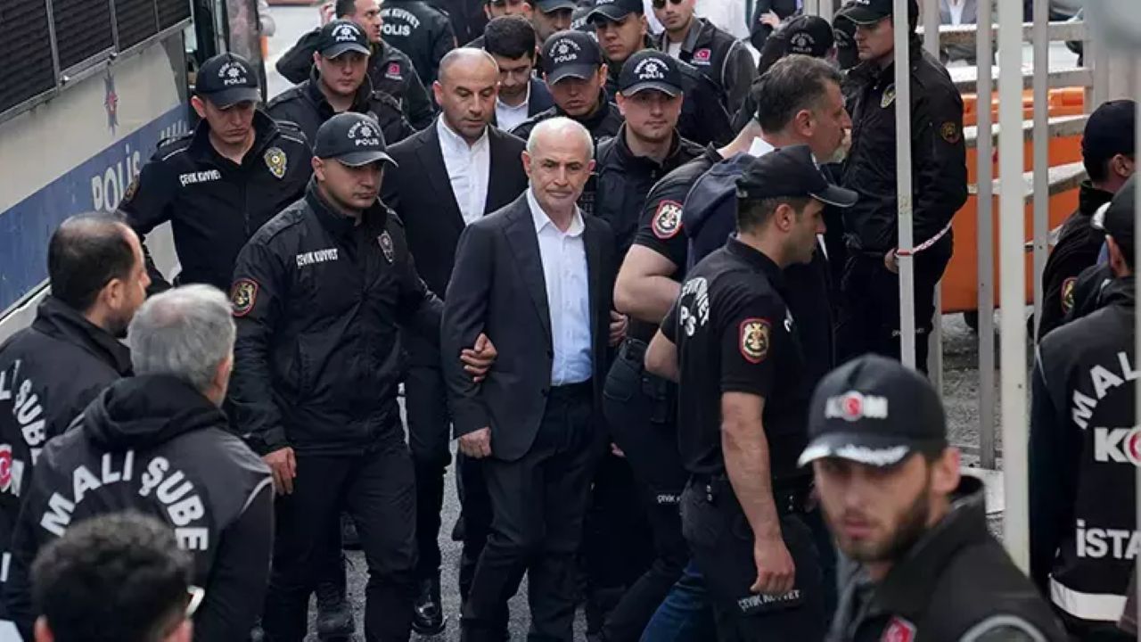 Antalya'da Gözaltına Alınan Belediye Başkanları Tutuklandı