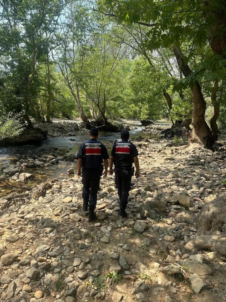 Antalya'da Jandarmadan Orman Yangını Nöbeti!