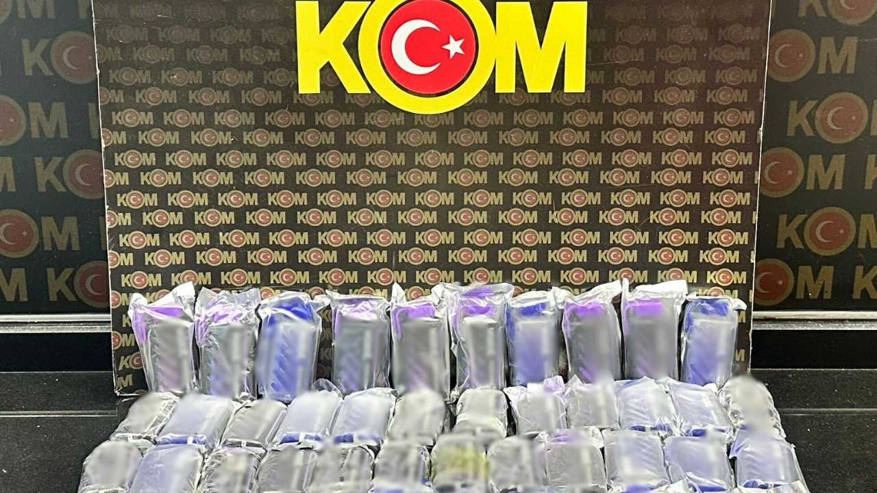 Antalya'da Kaçakçılara Darbe! 6 İlçede Binlerce Ürün Yakalandı 3
