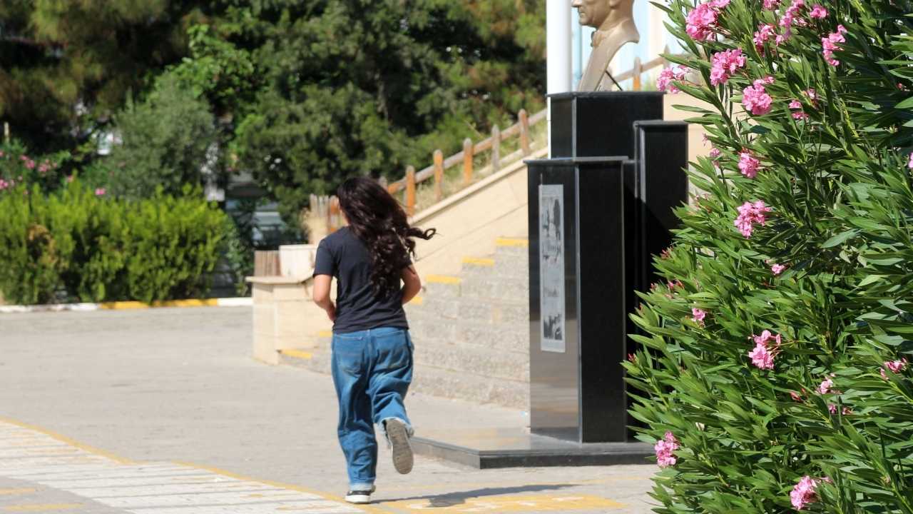 Antalya'da Lgs Maratonu! Binlerce Öğrenci Sınava Girdi Veliler Dışarıda Nefesini Tuttu 2