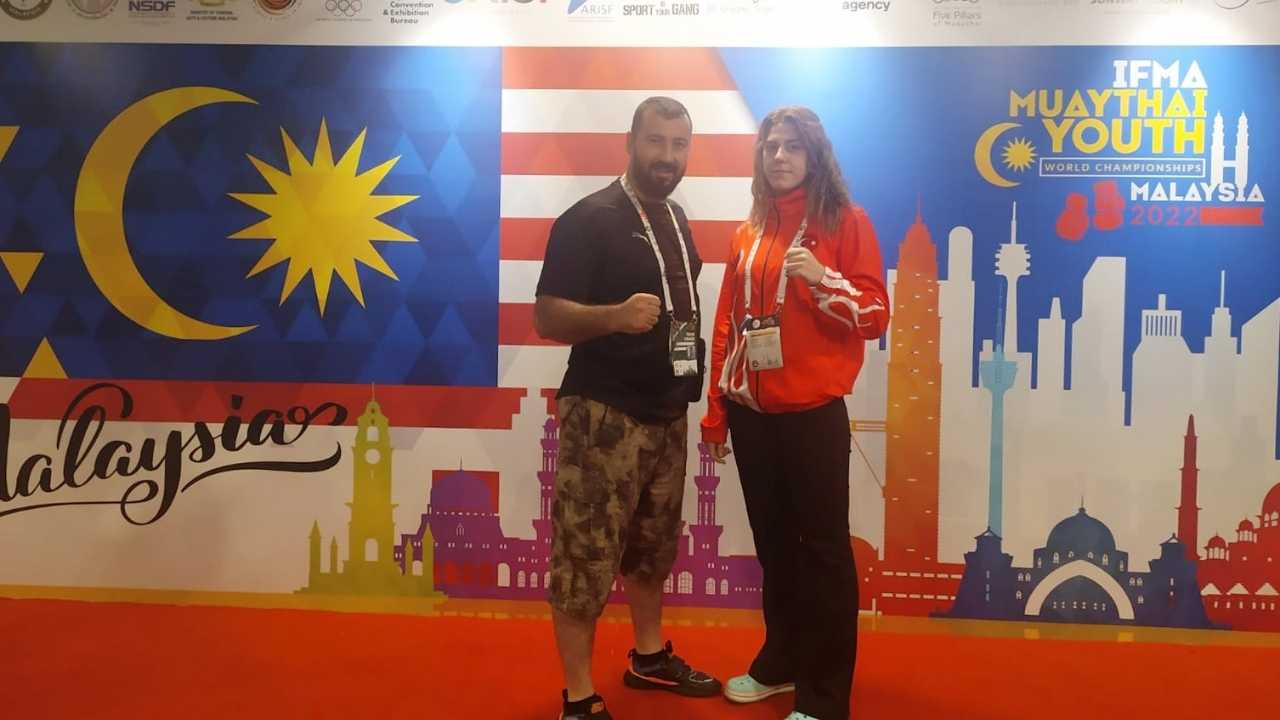 Antalyalı Zeliha'nın Muaythai Zaferi! Kilo Verecekti Dünya Şampiyonu Oldu=2