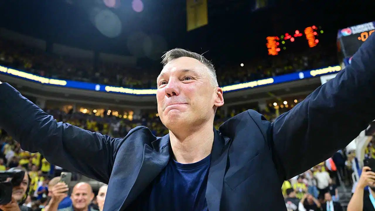 Fenerbahçe Basketbol'da Jasikevicius Sözleşmesi Uzatıldı