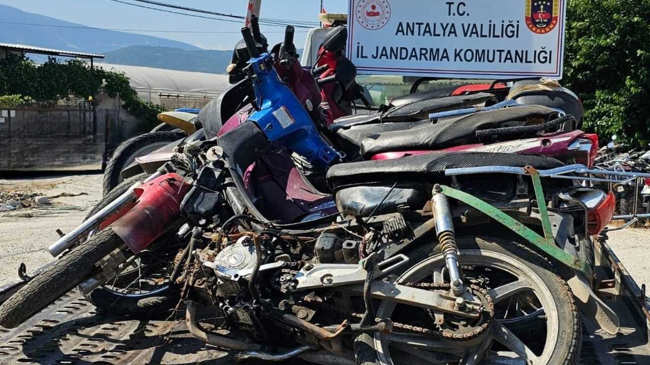 Finike Ve Kumluca'da 98 Motosiklet Trafikten Men, 278 Sürücüye Ceza 2