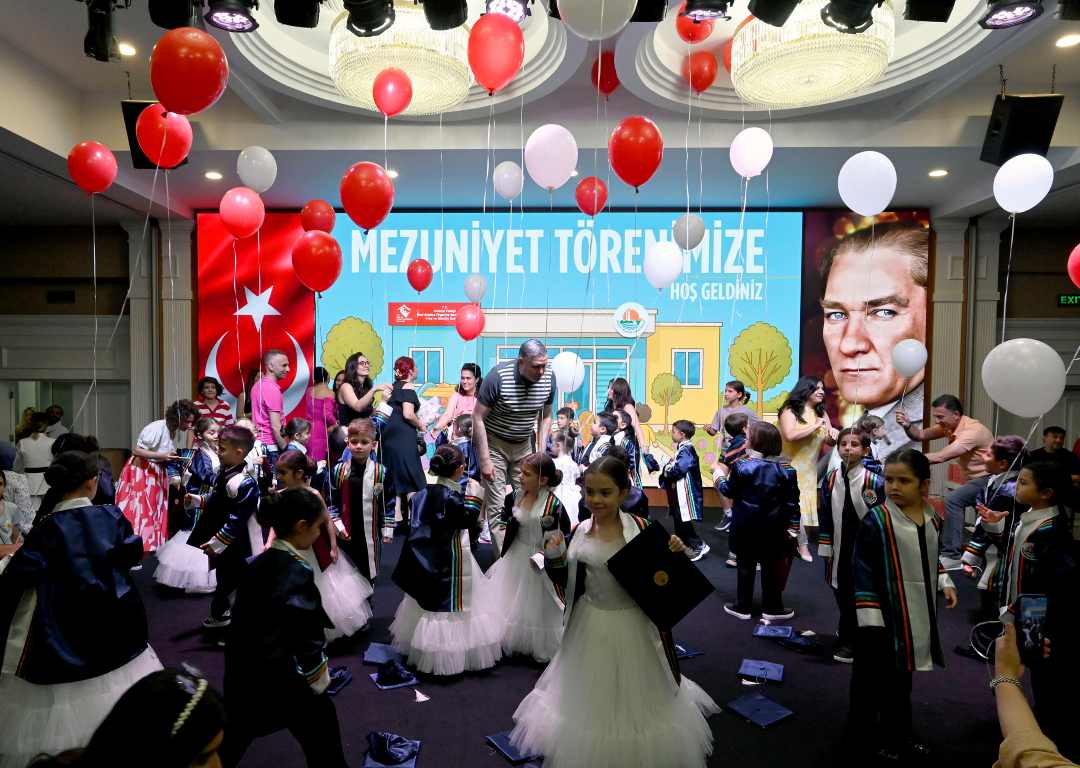 Antalya Osb’nin Minikleri Mezun Oldu 1
