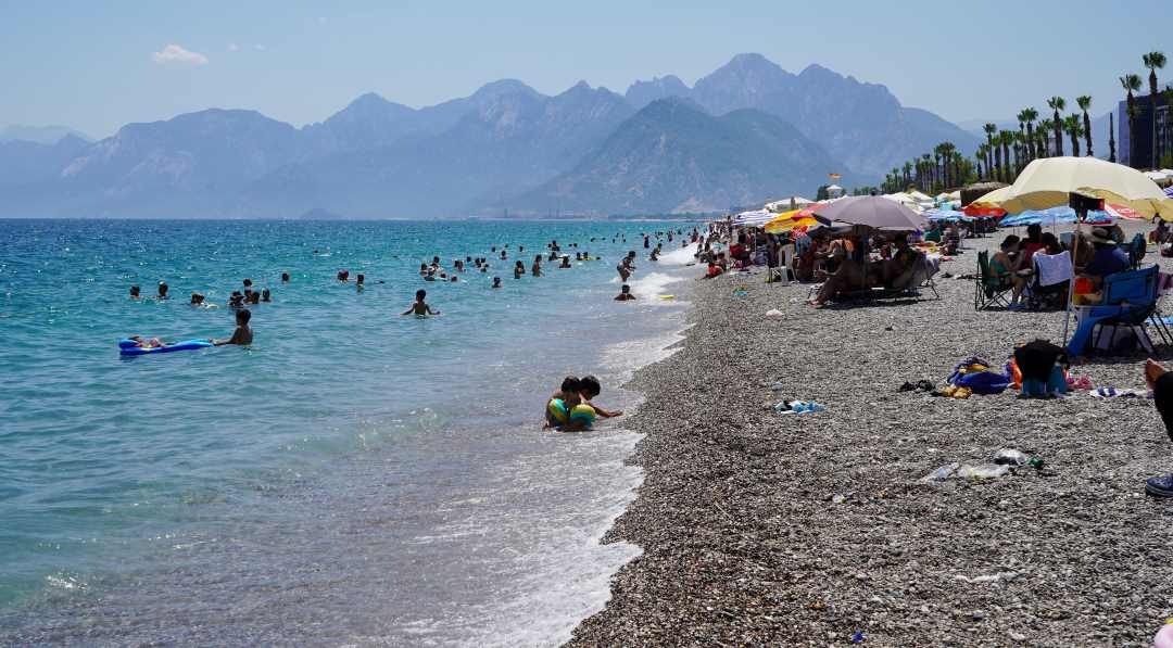 Antalya’da Termometreler 39’U Gördü 2