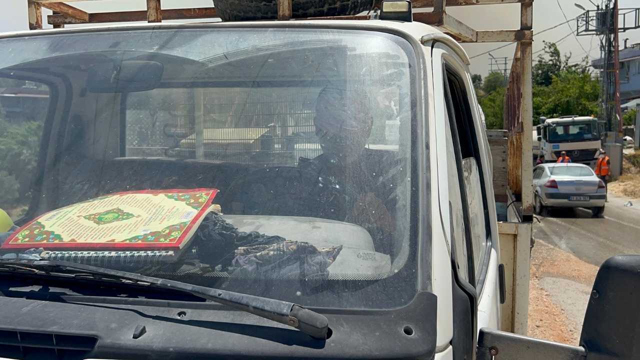 Hatay’da Yangın Tahliyesi Sonrası Arılarını Kurtarmaya Koştu 2