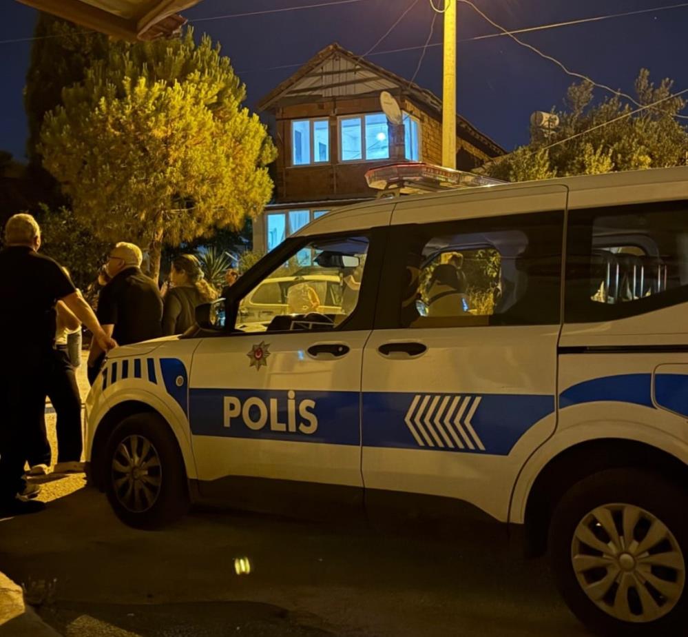Kepez'de Dehş*t! Bir Evden 25 Kedi ve 2 Köpek Kurtarıldı